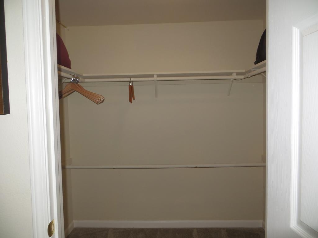 Sacramento Guest Services Room photo